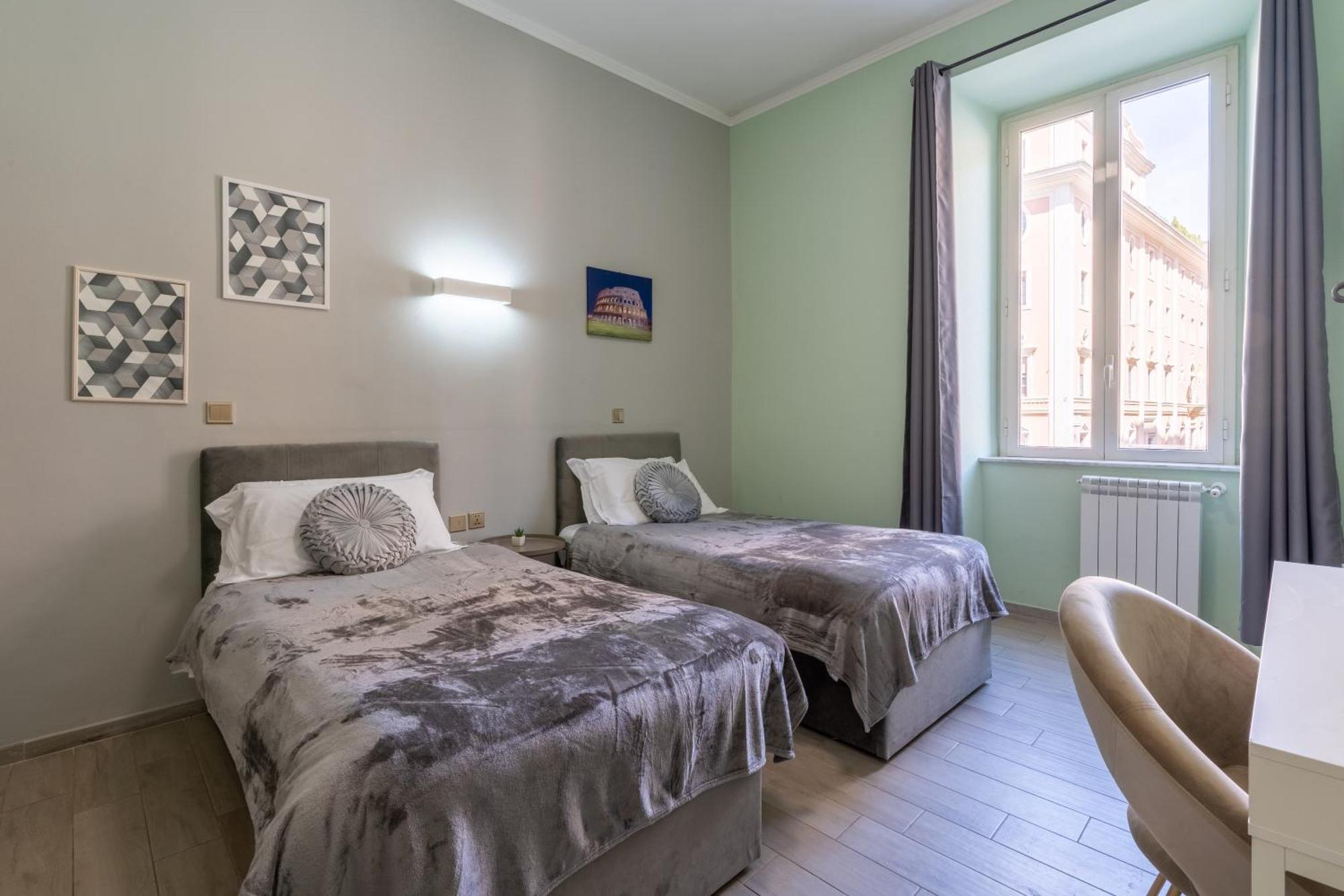 Leoni Di Giada - Close To Station 3* Rom