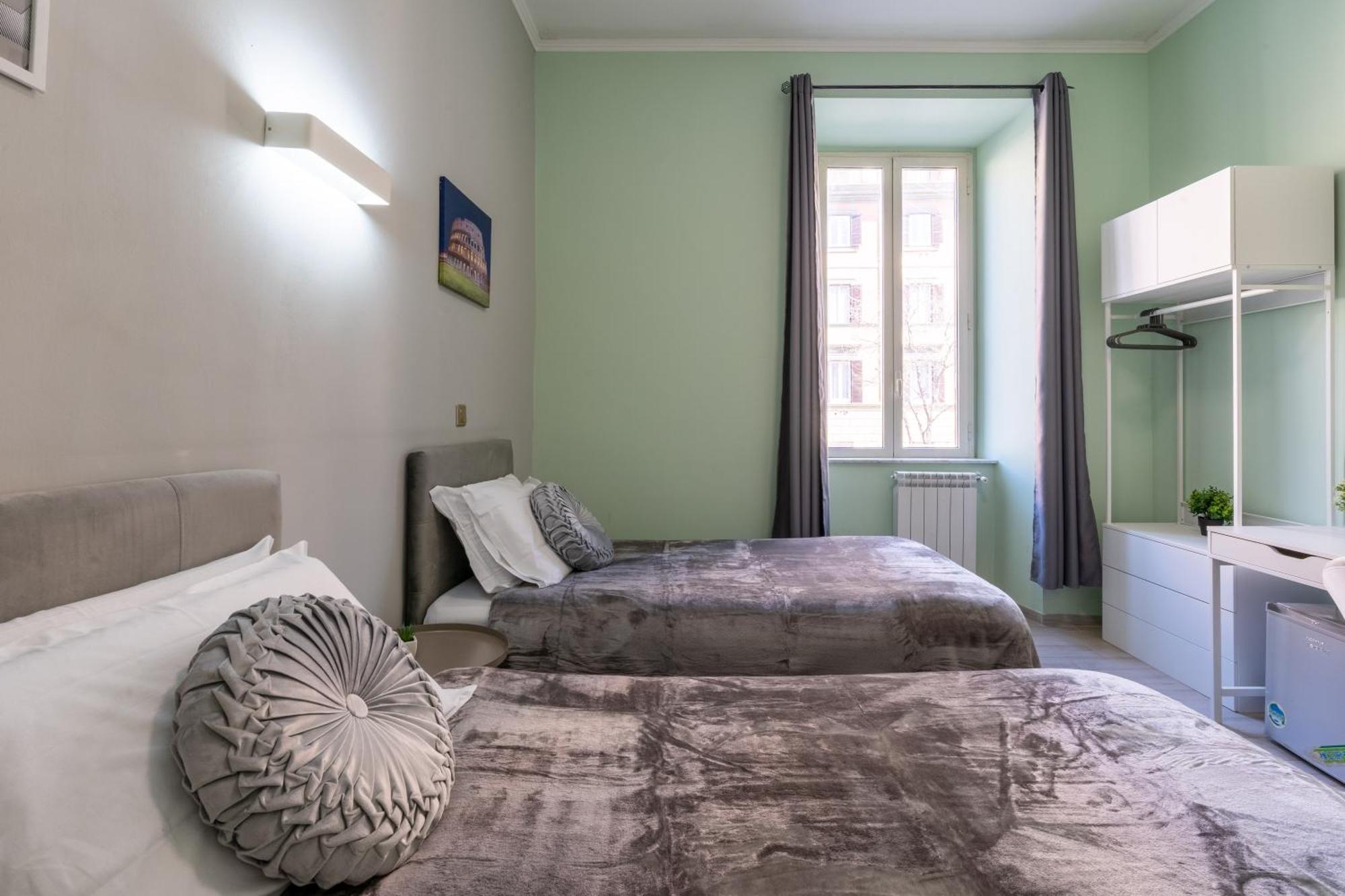 Leoni Di Giada - Close To Station 3* Rom