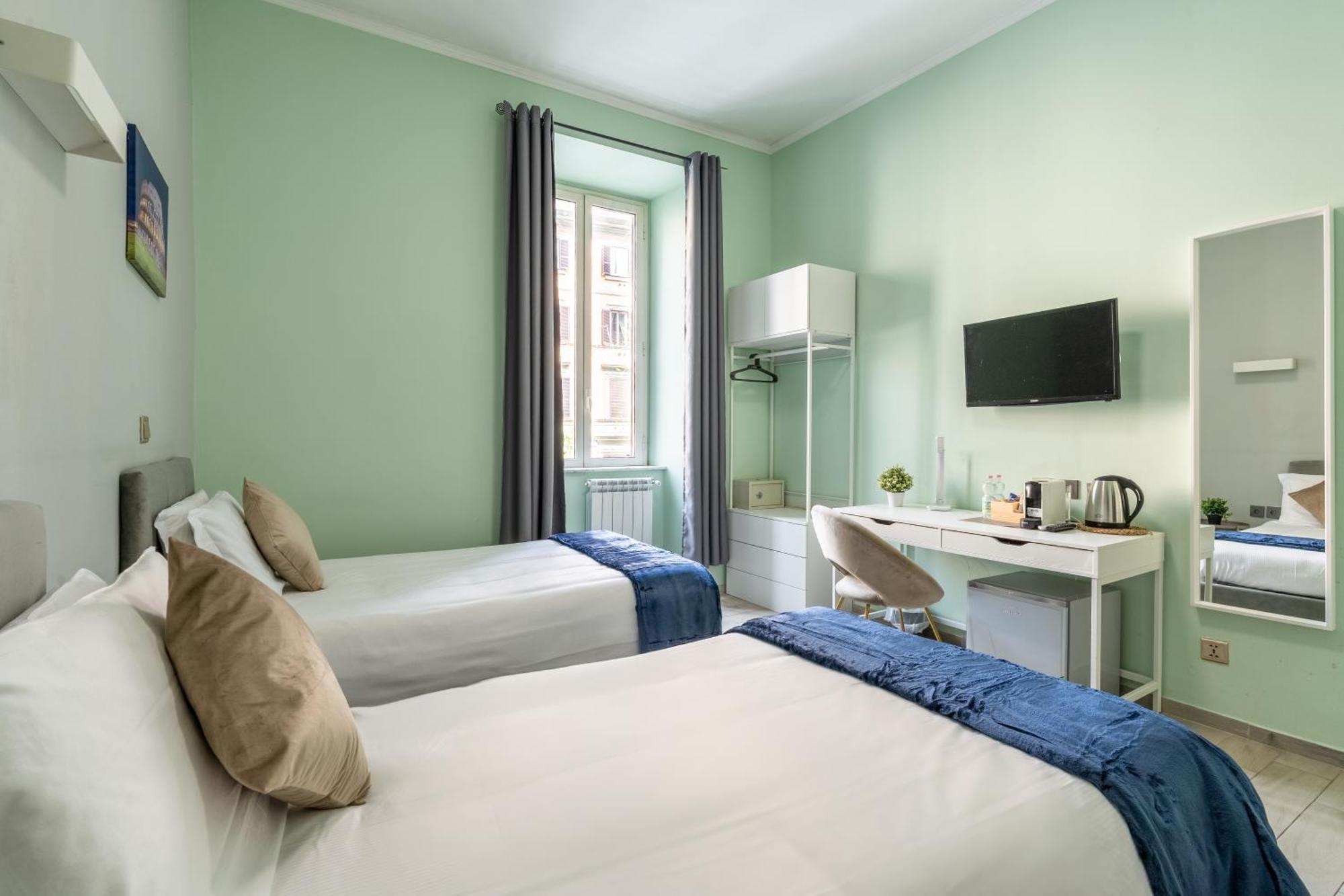 Leoni Di Giada - Close To Station 3* Rom