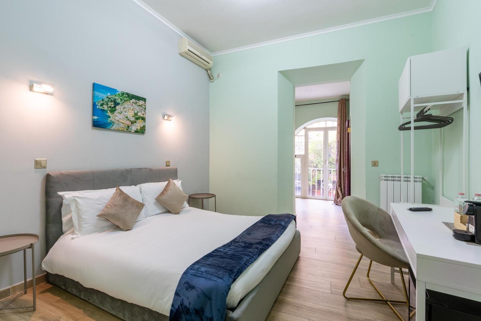 Leoni Di Giada - Close To Station Bed and breakfast