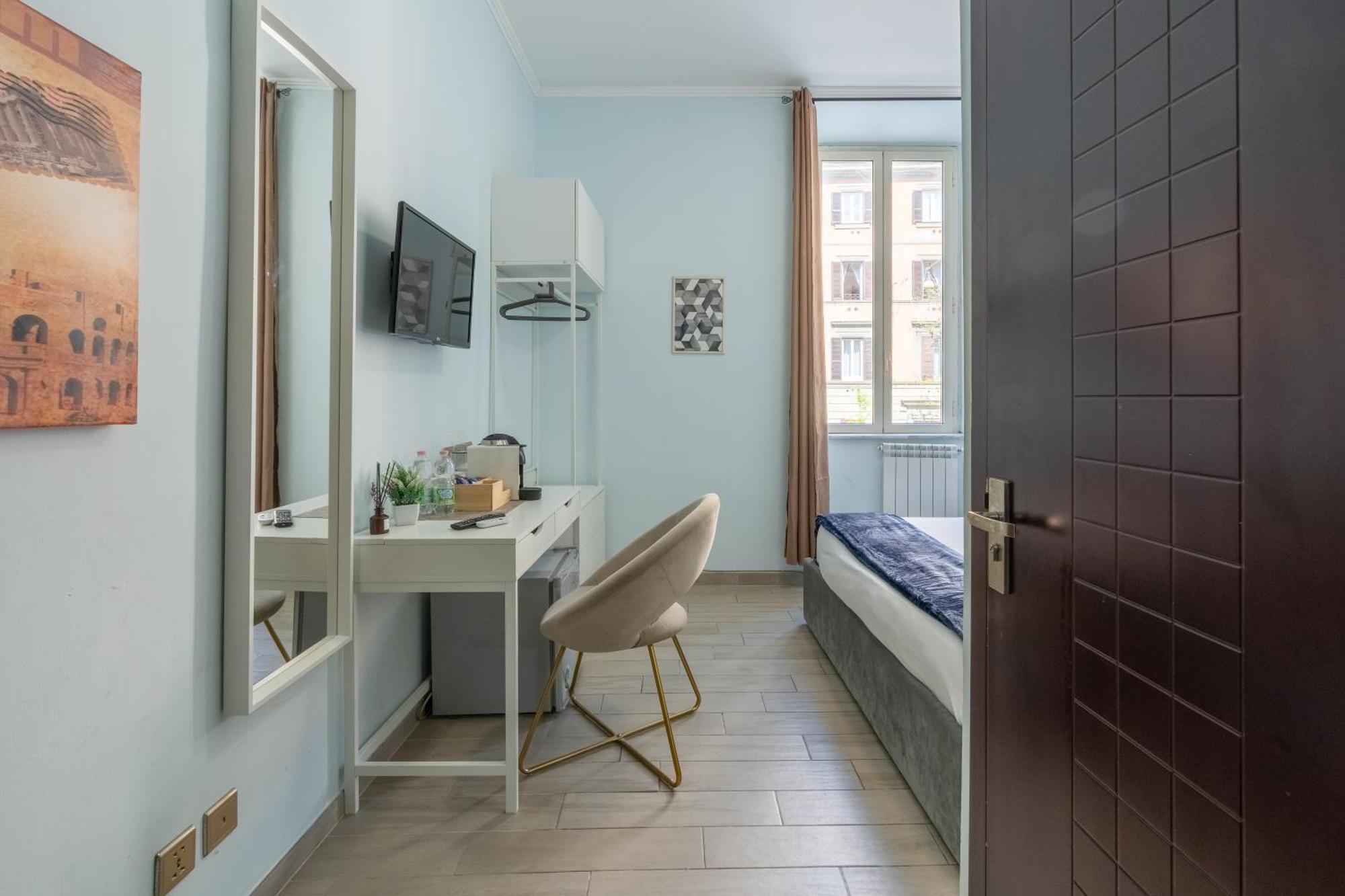 Leoni Di Giada - Close To Station Bed and breakfast
